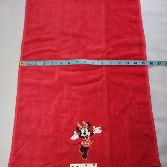 Minnie Mouse Hand Towel - Picture 2 of 5